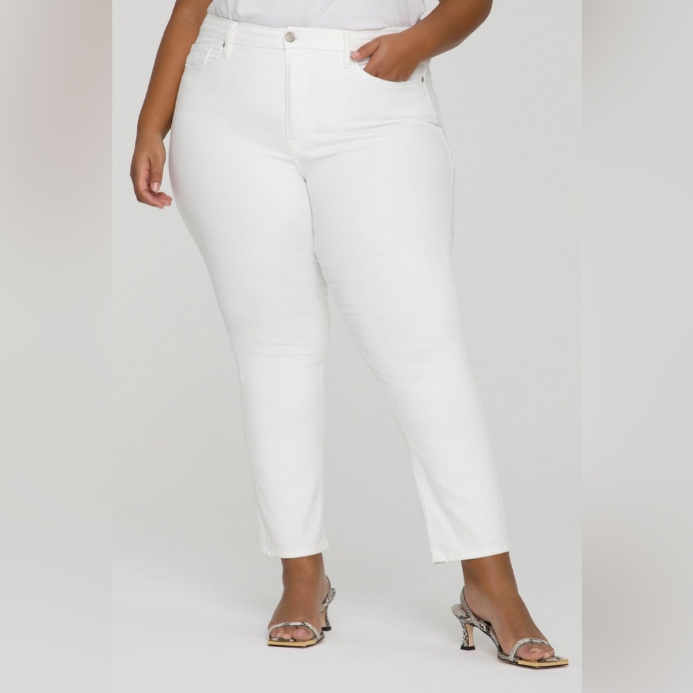 Good American Good Classic White Cropped Jeans - Picture 2 of 10